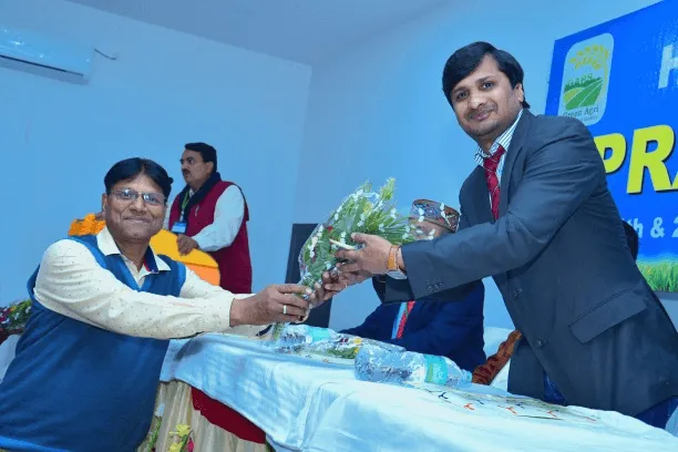 Award presentation to Mr Kiran Kumar